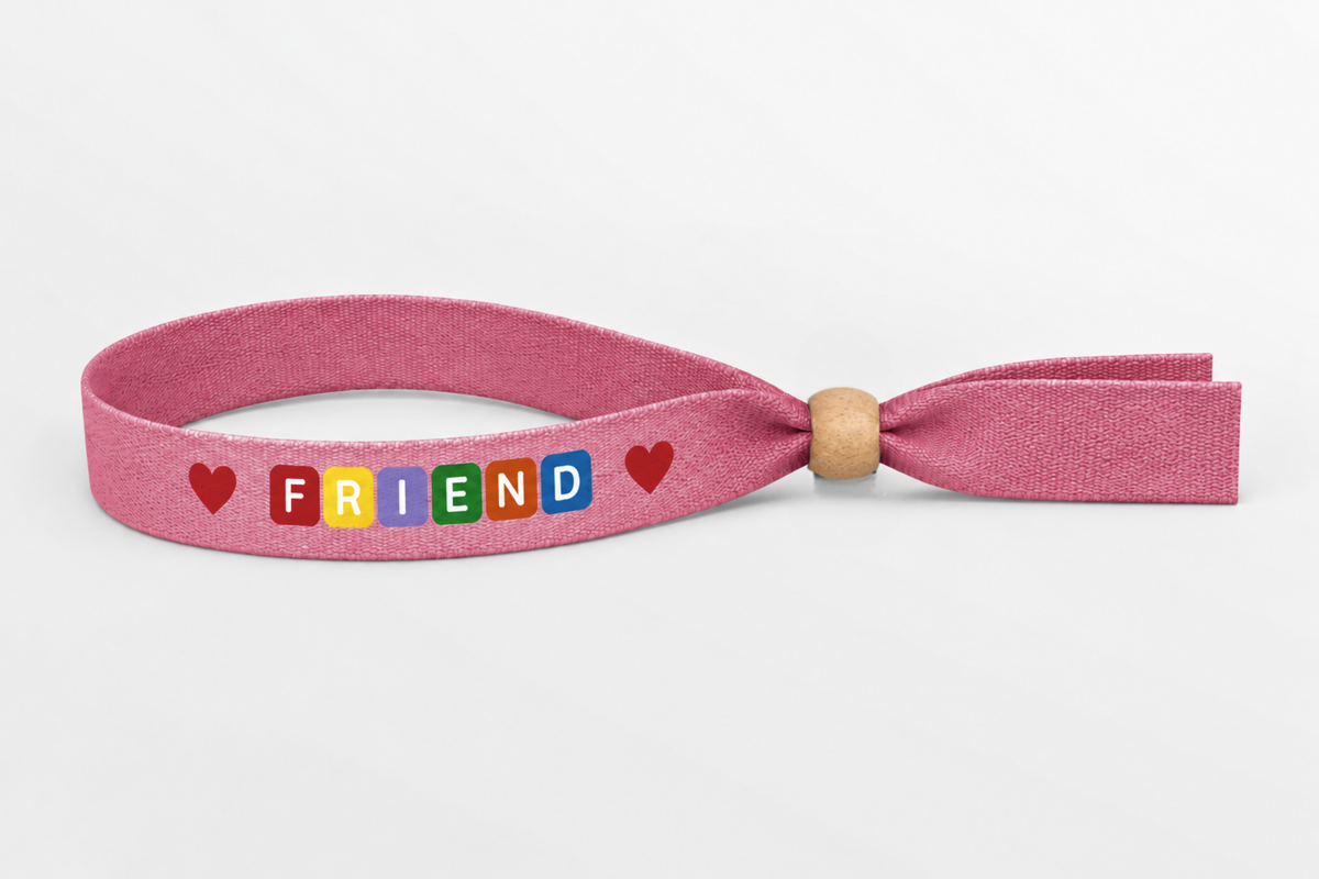 Rosa Bambus-Stoffarmband mit Farbdruck und Holzverschluss