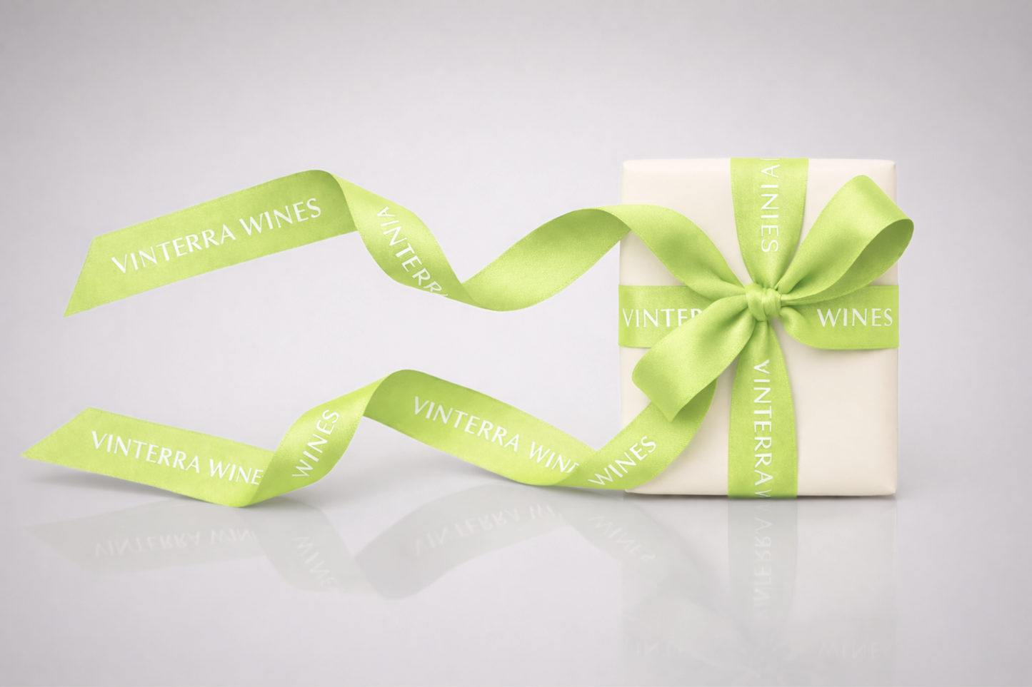 ECO-Satin-Geschenkband mit Aufdruck in Limettengrün von JM Band®.
