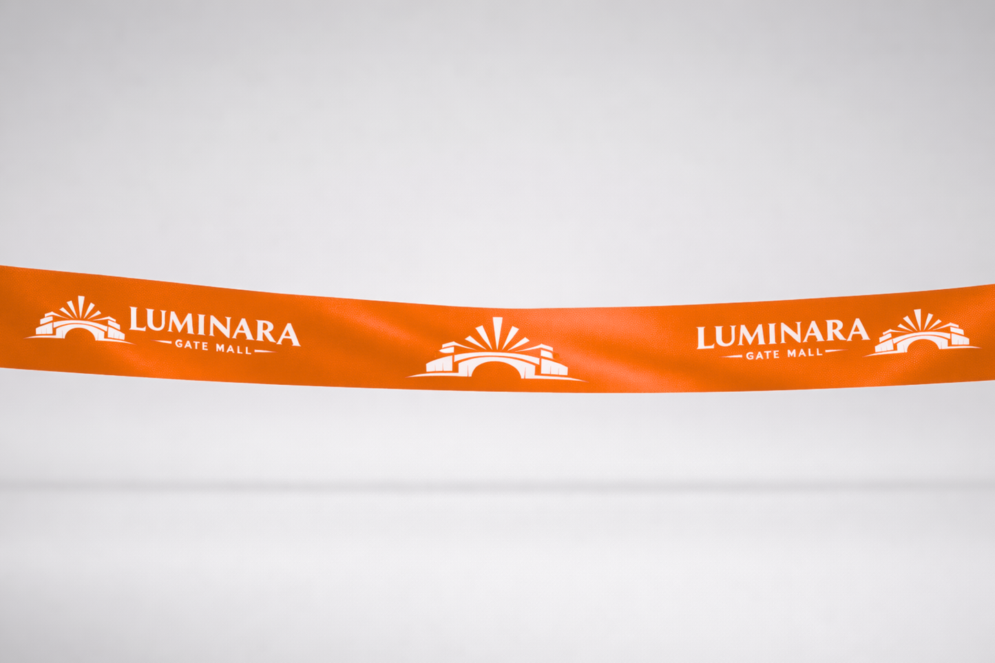 Orangefarbenes ECO-Satin-Einweihungsband mit individuellem Aufdruck von JM Band®.