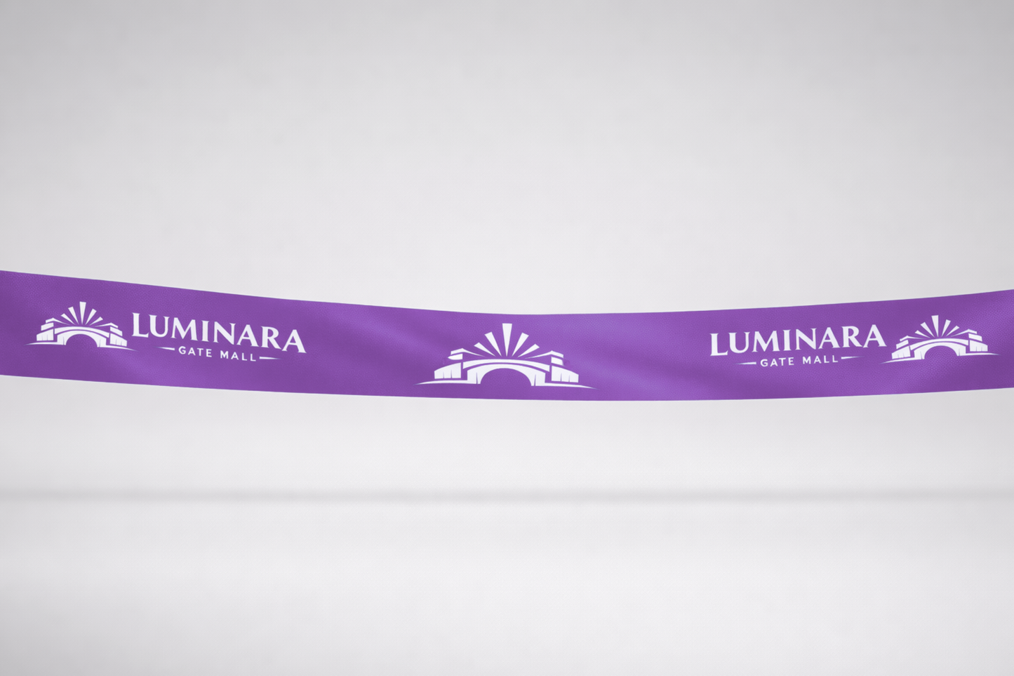 Lila ECO-Satin-Einweihungsband mit Aufdruck von JM Band®.