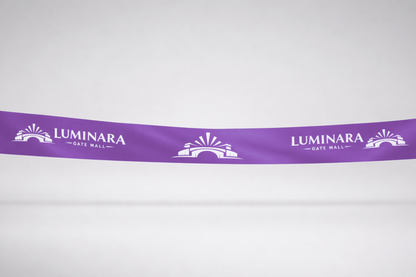 Lila ECO-Satin-Einweihungsband mit Aufdruck von JM Band®.