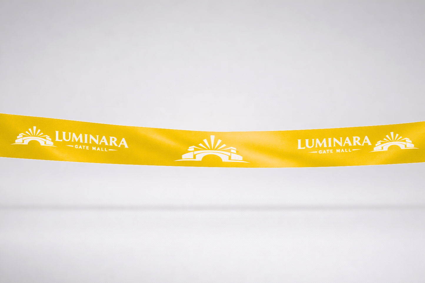 Gelbes ECO-Satin-Einweihungsband mit Aufdruck von JM Band®.