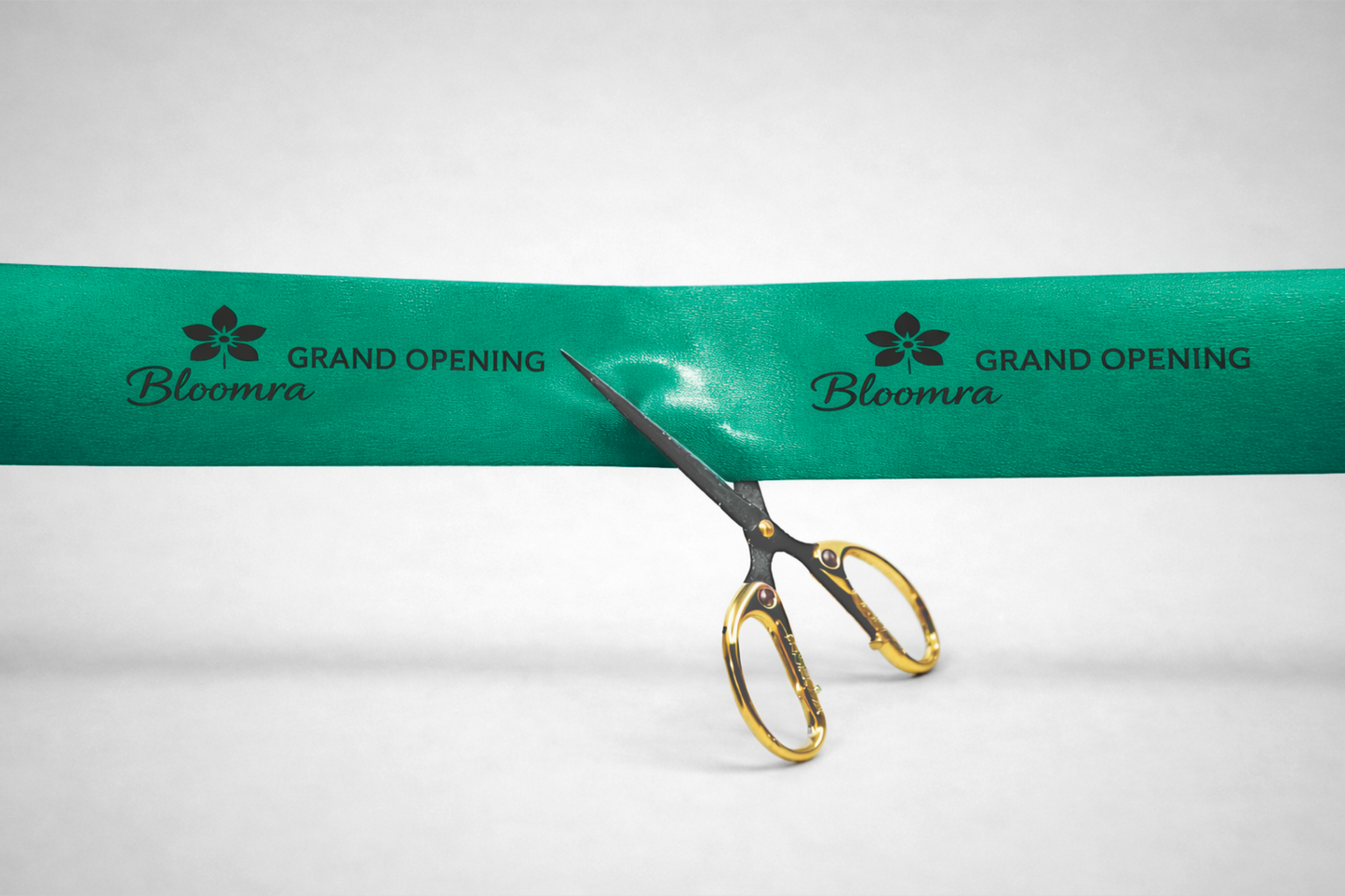 Grünes Einweihungsband mit individuellem Aufdruck von JM Band®.