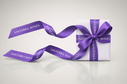 Lila Geschenkband aus ECO-Satin mit Aufdruck von JM Band®
