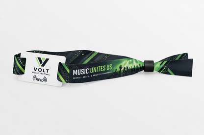 RFID-Stoffarmband aus rPET mit dunkelgrünem Musikfestival-Druck