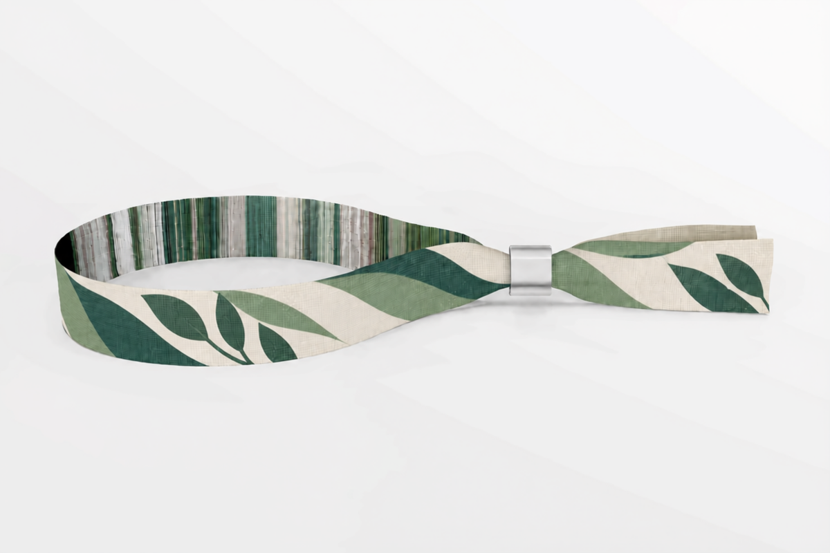 Beiges gewebtes Stoffarmband mit grünem Blattmuster